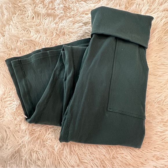 Offline by Aerie Ribbed Flare Leggings Teal Green Size L Long High Rise Yoga - Picture 14 of 15